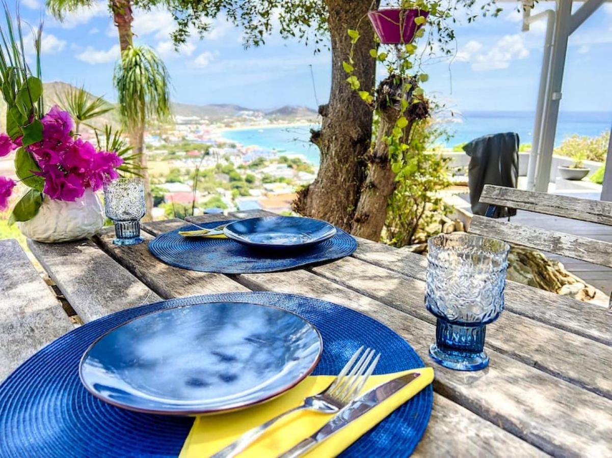 Blue Room In A Shared Villa Diamant With Communal Pool And Sea View 그랜드케이스 외부 사진